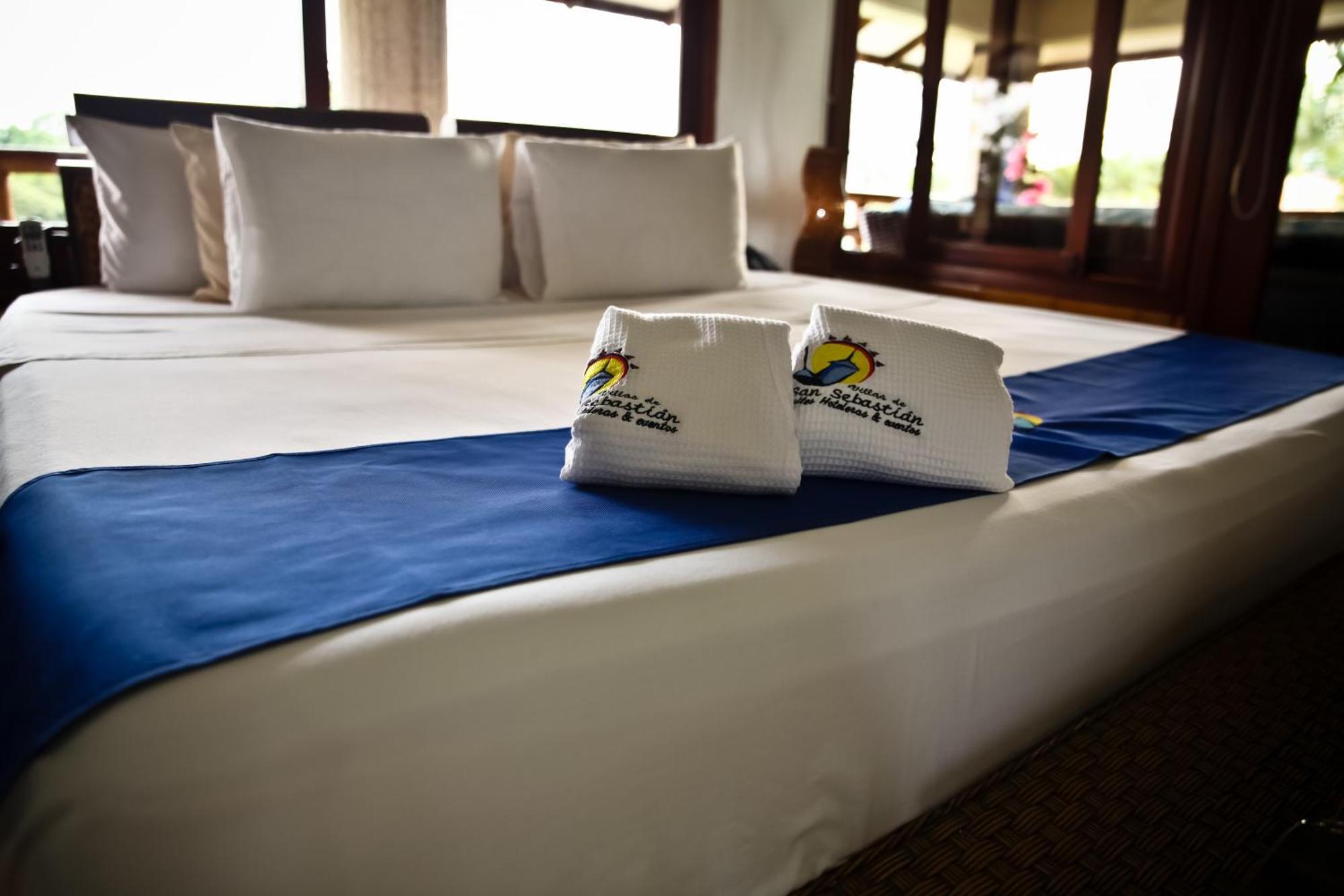 Hotel Boutique Villas De San Sebastian La Palmera 객실 사진